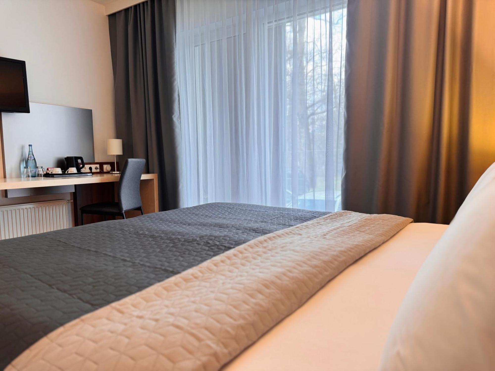 Hotel Spirodom アドモント エクステリア 写真