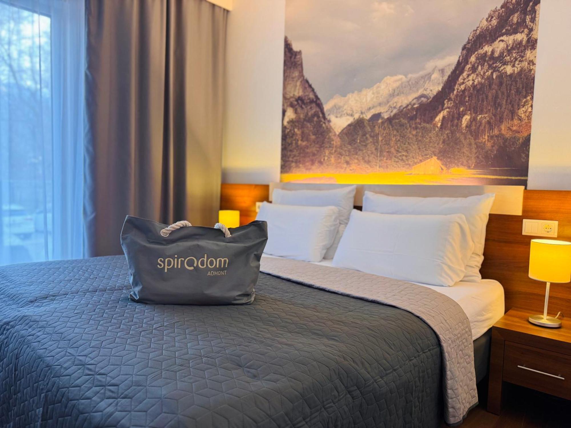 Hotel Spirodom アドモント エクステリア 写真